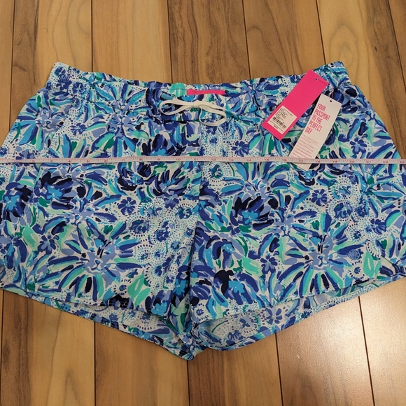 NWT! Lilly Pulitzer Luxletic Run Around Shorts Iris Blue High Maintenance XL - Picture 11 of 15